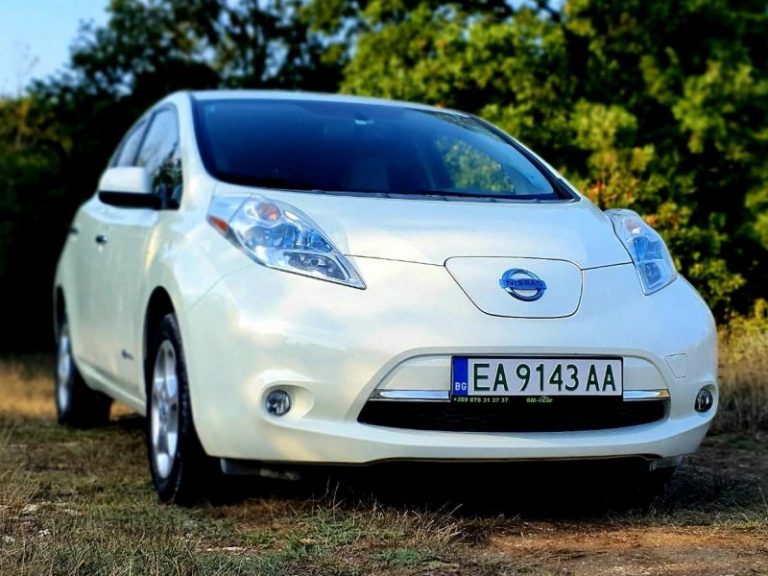 Бял Nissan Leaf с нова батерия 40 kWh за продажба във Варна